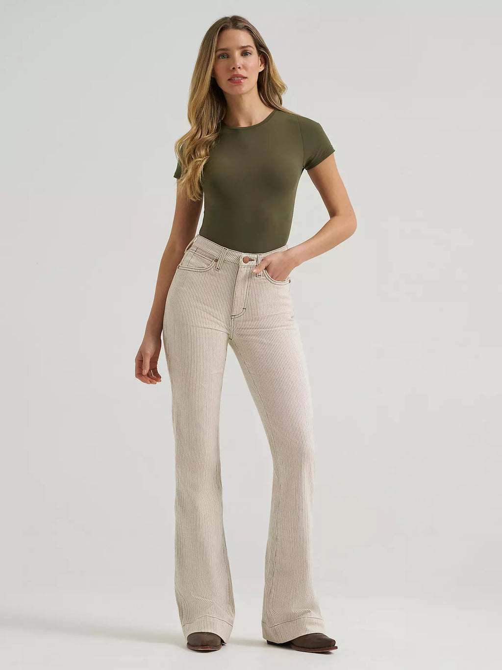 Wrangler Women's Retro Bailey Pinstripe High Rise Trouser Jeans – Ryann 112385922
