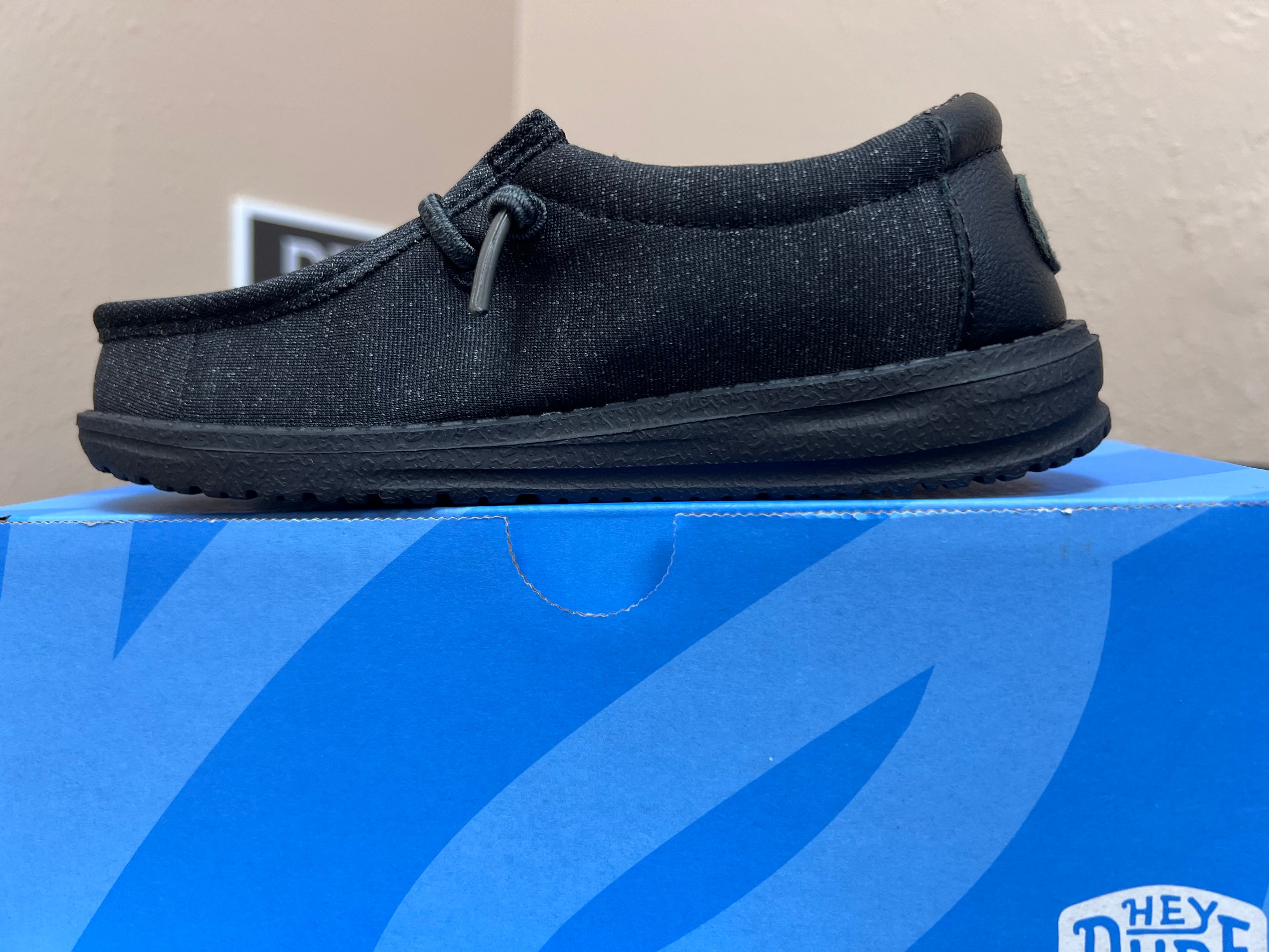 40041-001 Wally Youth Basic Black
