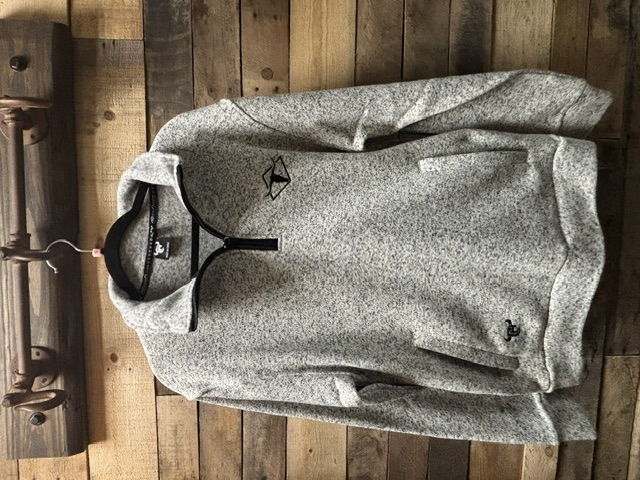 Cowboy Hardware Barbed Diamond Skull quarter-zip pullover in light gray speckle