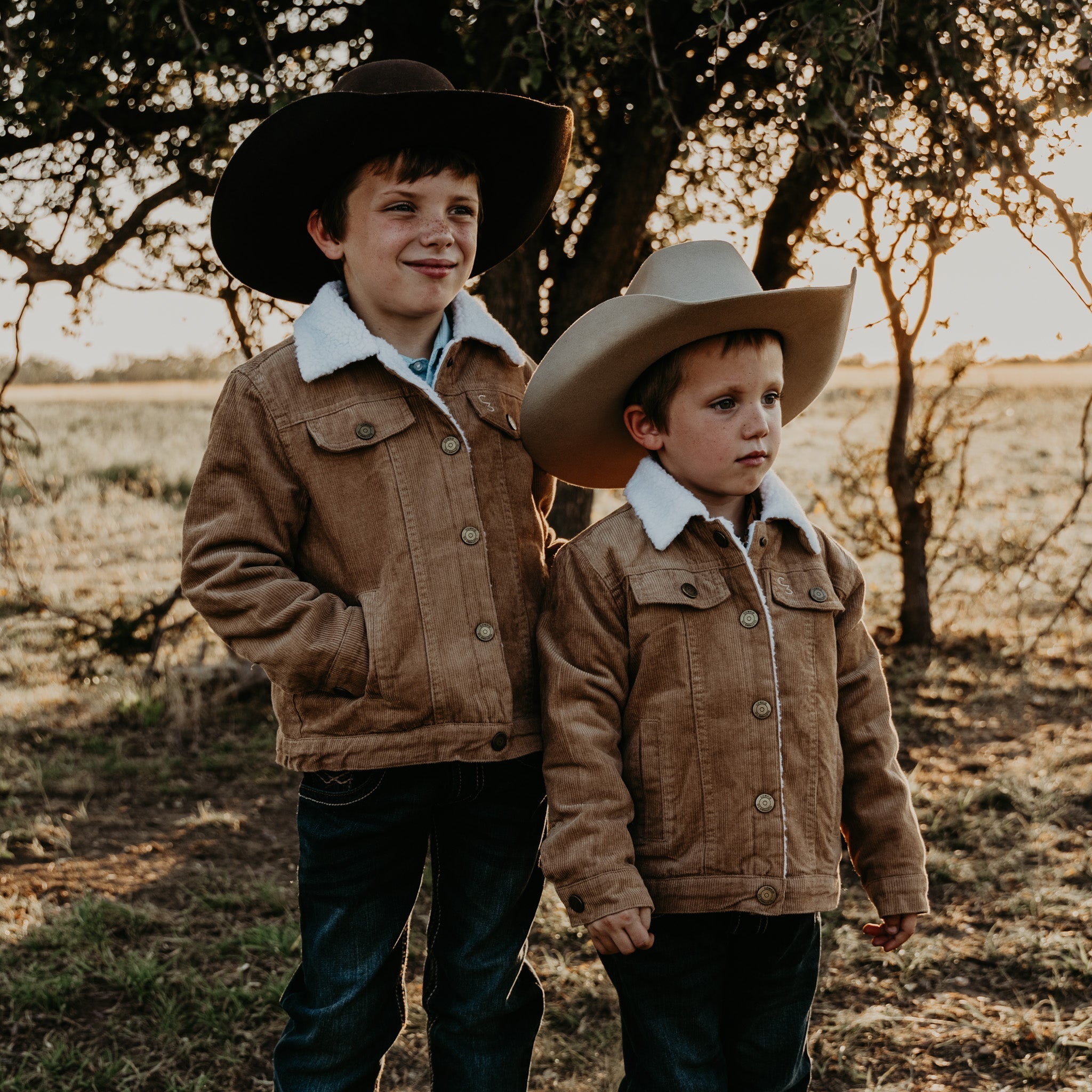 Cowkid Sunset Corduroy Jacket with Sherpa Lining, supplier view 2