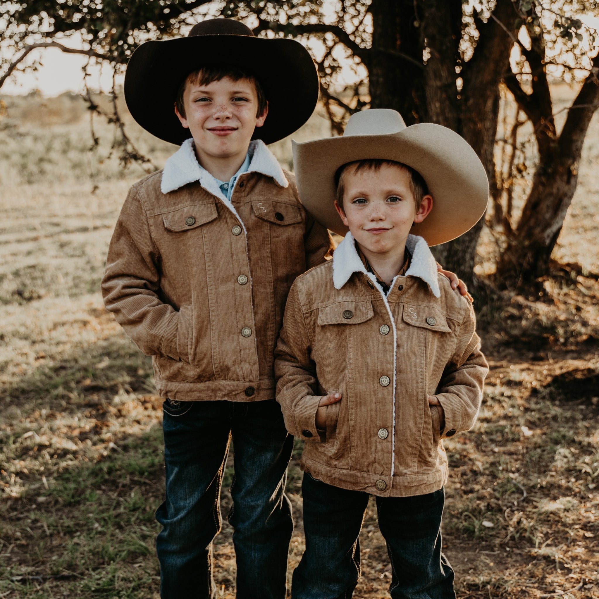 Cowkid Sunset Corduroy Jacket with Sherpa Lining, supplier view 3