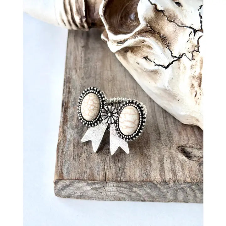 Western Coquette Bow Stone Stretch Ring
