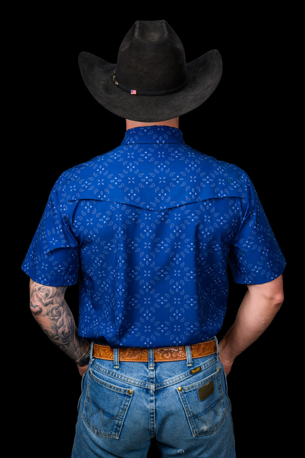 Ferrell men's Tanner blue pearl snap shirt detail
