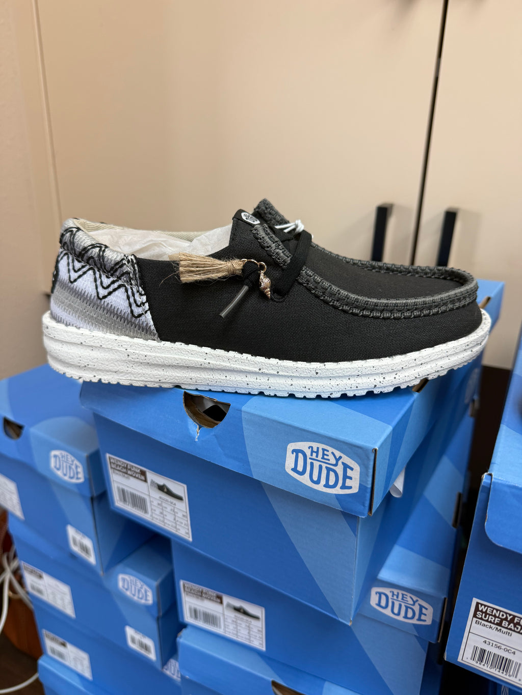 HEYDUDE Wendy Funk Beach Woven - Black / Multi (45220-0C4)