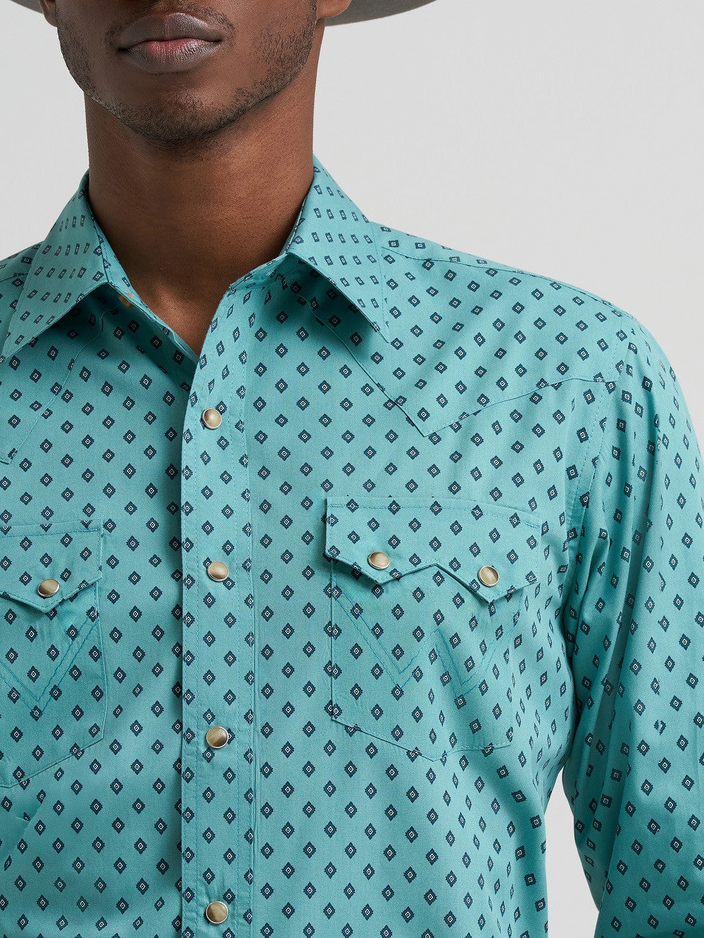 Wrangler Retro turquoise Western shirt pocket detail