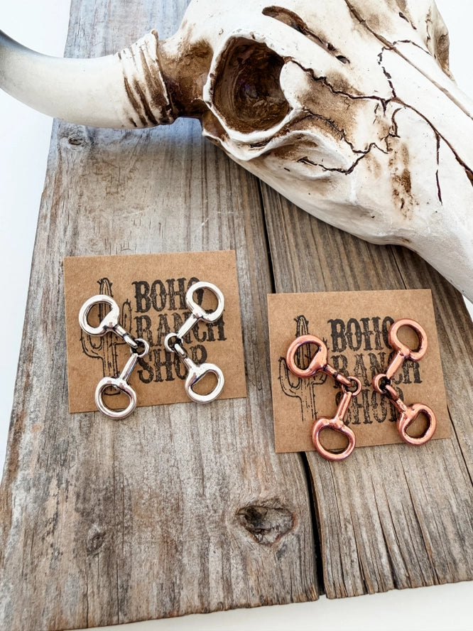 Western Post Horsebit Groove Earrings